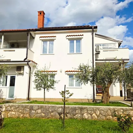 Belavic By El-pi Tours Apartment Njivice