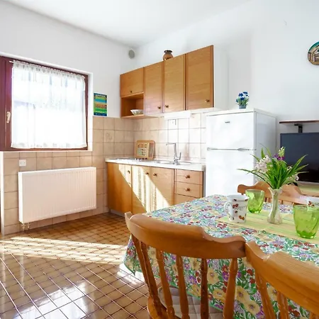 Belavic By El-pi Tours Apartment Njivice