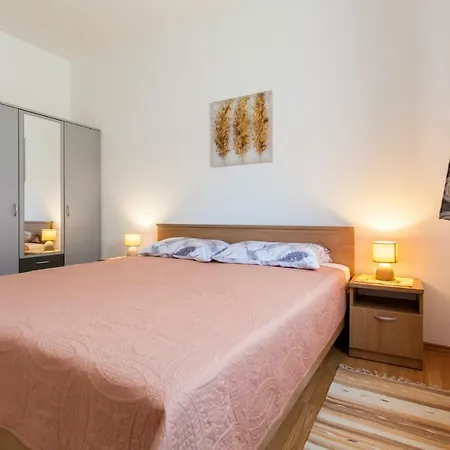 Apartament Belavic By El-pi Tours *