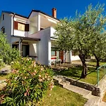 Apartament Belavic By El-pi Tours Nijvice