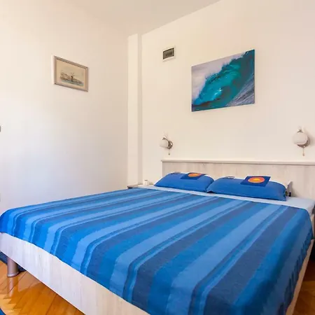 Belavic By El-pi Tours Apartman Njivice