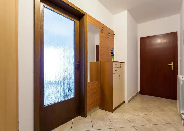 Belavic By El-pi Tours * Njivice